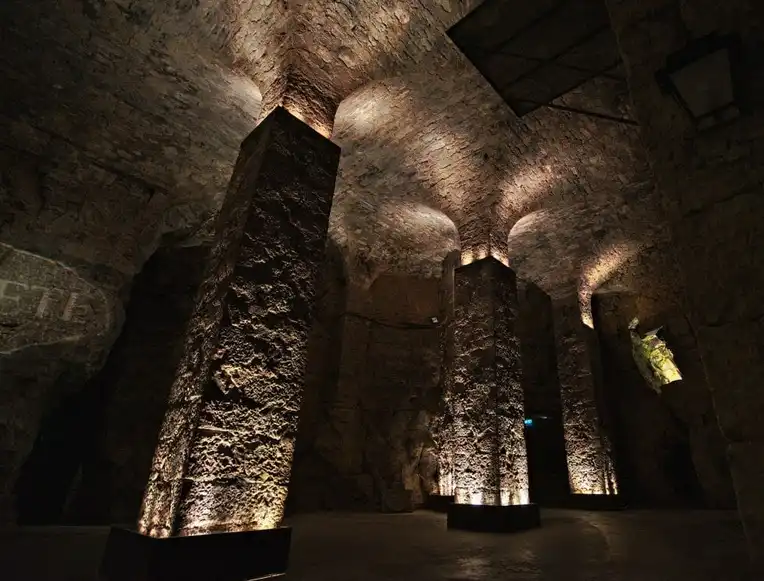 Caves de Roquefort